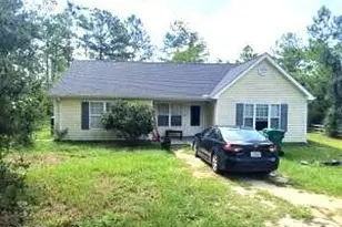 568 Onida St, Alford, FL 32420 - Photo 1