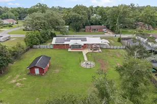 652 2nd St, Chipley, FL 32428 - Photo 31