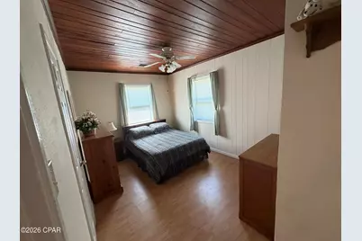 379 Lakepoint Road, Alford, FL 32420 - Photo 17