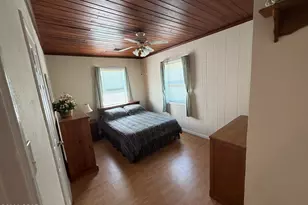 379 Lakepoint Rd, Alford, FL 32420 - Photo 17