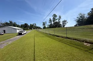 379 Lakepoint Rd, Alford, FL 32420 - Photo 45