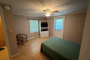 379 Lakepoint Rd, Alford, FL 32420 - Photo 25
