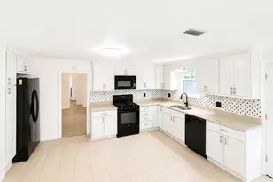 1018 Indiana Ave, Lynn Haven, FL 32444 - Photo 11