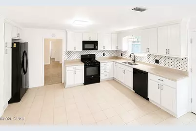 1018 Indiana Avenue, Lynn Haven, FL 32444 - Photo 9
