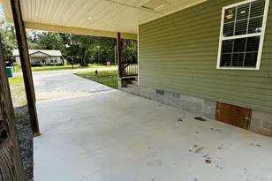 6601 Grande Oak Loop, Grand Ridge, FL 32442 - Photo 17