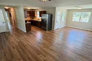 6601 Grande Oak Loop, Grand Ridge, FL 32442 - Photo 3