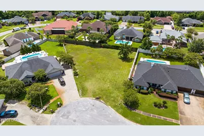 504 Parkwood Court, Panama City, FL 32405 - Photo 11