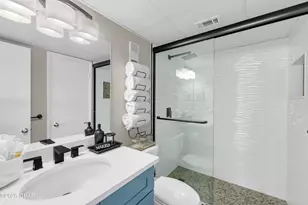 9850 S Thomas Dr, Panama City, FL 32408 - Photo 29