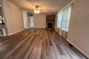 1861 Oak Ridge Ave, Grand Ridge, FL 32442 - Photo 15
