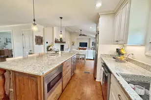 2895 Watson Dr, Marianna, FL 32446 - Photo 15