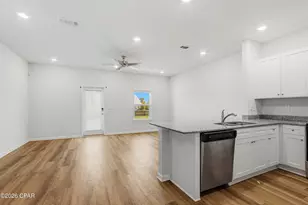 1749 Jakes Dr, Panama City, FL 32405 - Photo 3