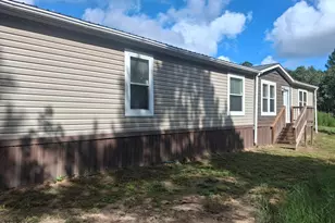 2469 Brooks Dr, Bonifay, FL 32425 - Photo 1