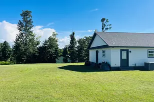 25393 N Rosewood Circle, Altha, FL 32421 - Photo 9