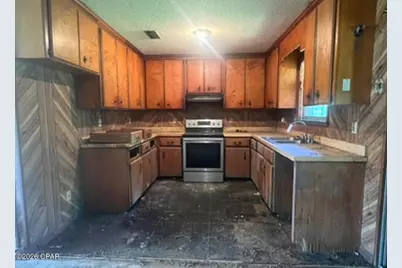 2231 Porter Avenue, Grand Ridge, FL 32442 - Photo 9