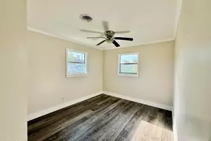 3906 W 24th Ct, Panama City, FL 32405 - Photo 9