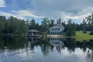 2660 Lakeview Cir, Alford, FL 32420 - Photo 3