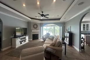 2660 Lakeview Cir, Alford, FL 32420 - Photo 7