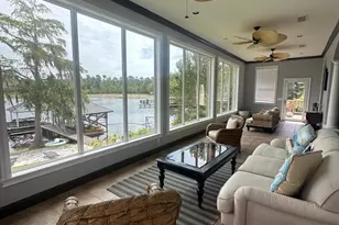 2660 Lakeview Cir, Alford, FL 32420 - Photo 5