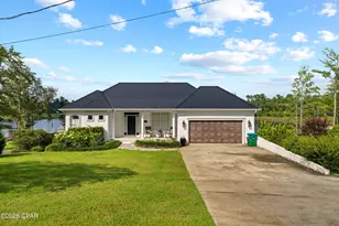 2660 Lakeview Cir, Alford, FL 32420 - Photo 1