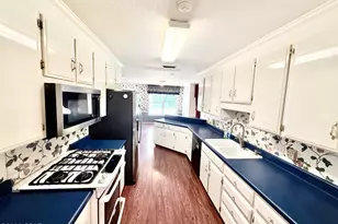 4616 Hillcrest Dr, Marianna, FL 32446 - Photo 13