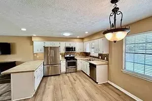 9713 Bear St, Youngstown, FL 32466 - Photo 5