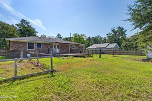 760 Brown St, Chipley, FL 32428 - Photo 33