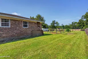 760 Brown St, Chipley, FL 32428 - Photo 39