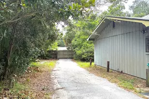 8908 N Lagoon Dr, Panama City, FL 32408 - Photo 7