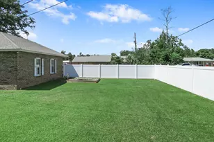 20315 SW Sherry Ave, Blountstown, FL 32424 - Photo 9