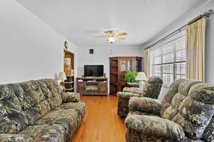 16478 SW Mimosa St, Blountstown, FL 32424 - Photo 3
