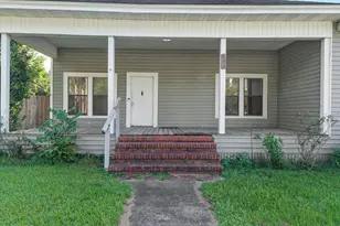 633 3rd St, Chipley, FL 32428 - Photo 17