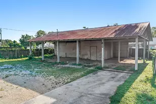 633 3rd St, Chipley, FL 32428 - Photo 21