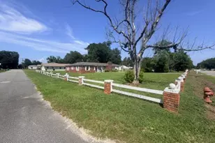 6920 Florida St, Grand Ridge, FL 32442 - Photo 3