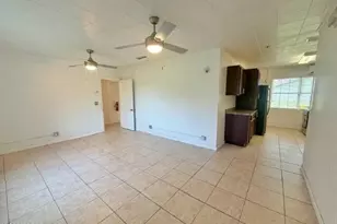 6920 Florida St, Grand Ridge, FL 32442 - Photo 13