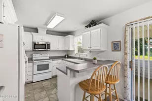 1904 Rhett Pl, Lynn Haven, FL 32444 - Photo 3
