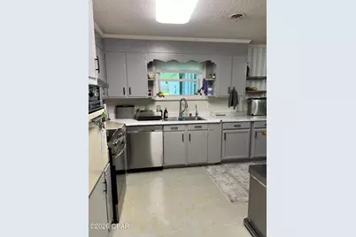 402 E Iowa Avenue, Bonifay, FL 32425 - Photo 9