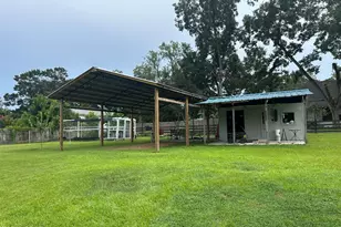 402 E Iowa Ave, Bonifay, FL 32425 - Photo 27