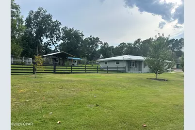 402 E Iowa Avenue, Bonifay, FL 32425 - Photo 1