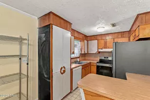 837 Maple St, Chipley, FL 32428 - Photo 9