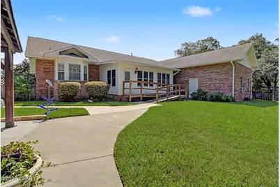 5381 College Drive, Graceville, FL 32440 - Photo 11