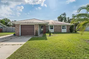 1607 New Hampshire Ave, Lynn Haven, FL 32444 - Photo 1