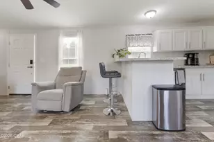 16751 Westwood Dr, Fountain, FL 32438 - Photo 9