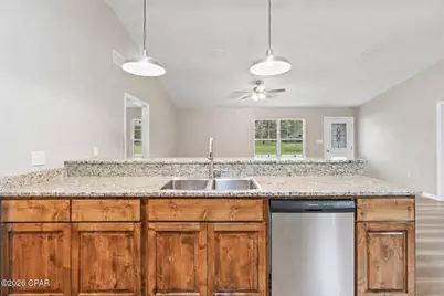 6675 Grande Oak Loop, Grand Ridge, FL 32442 - Photo 7