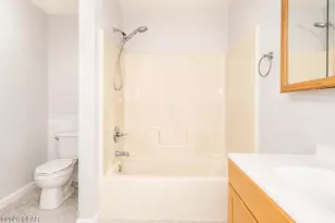 5403 Pollie Ln, Greenwood, FL 32443 - Photo 11