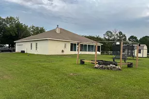 1379 Joe Neel Rd, Chipley, FL 32428 - Photo 3
