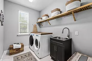8725 Weekend Dr, Panama City Beach, FL 32413 - Photo 27