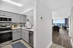 7205 Thomas Dr, Panama City Beach, FL 32408 - Photo 9
