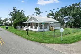 20560 NW Folsom Ave, Blountstown, FL 32424 - Photo 1