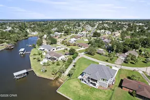 705 W 8th St Cir, Lynn Haven, FL 32444 - Photo 15