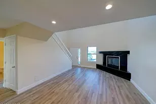 517 E 24th St, Lynn Haven, FL 32444 - Photo 9